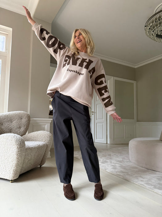 Barrel pants og sweatshirt - Barrel pants og sweatshirt