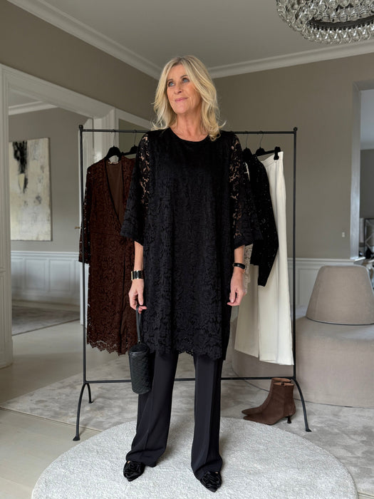 Sort blondekjole - Sort blondekjole