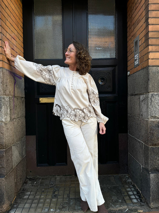 Broderet bluse - Broderet bluse