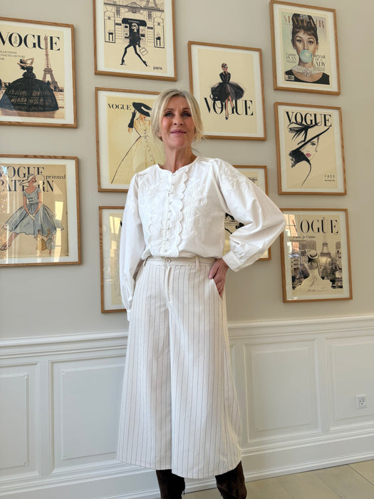 Hvid skjorte og culottebukser - Hvid skjorte og culottebukser