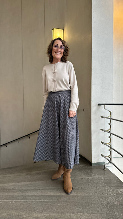 Nederdel med bluse - Nederdel med bluse