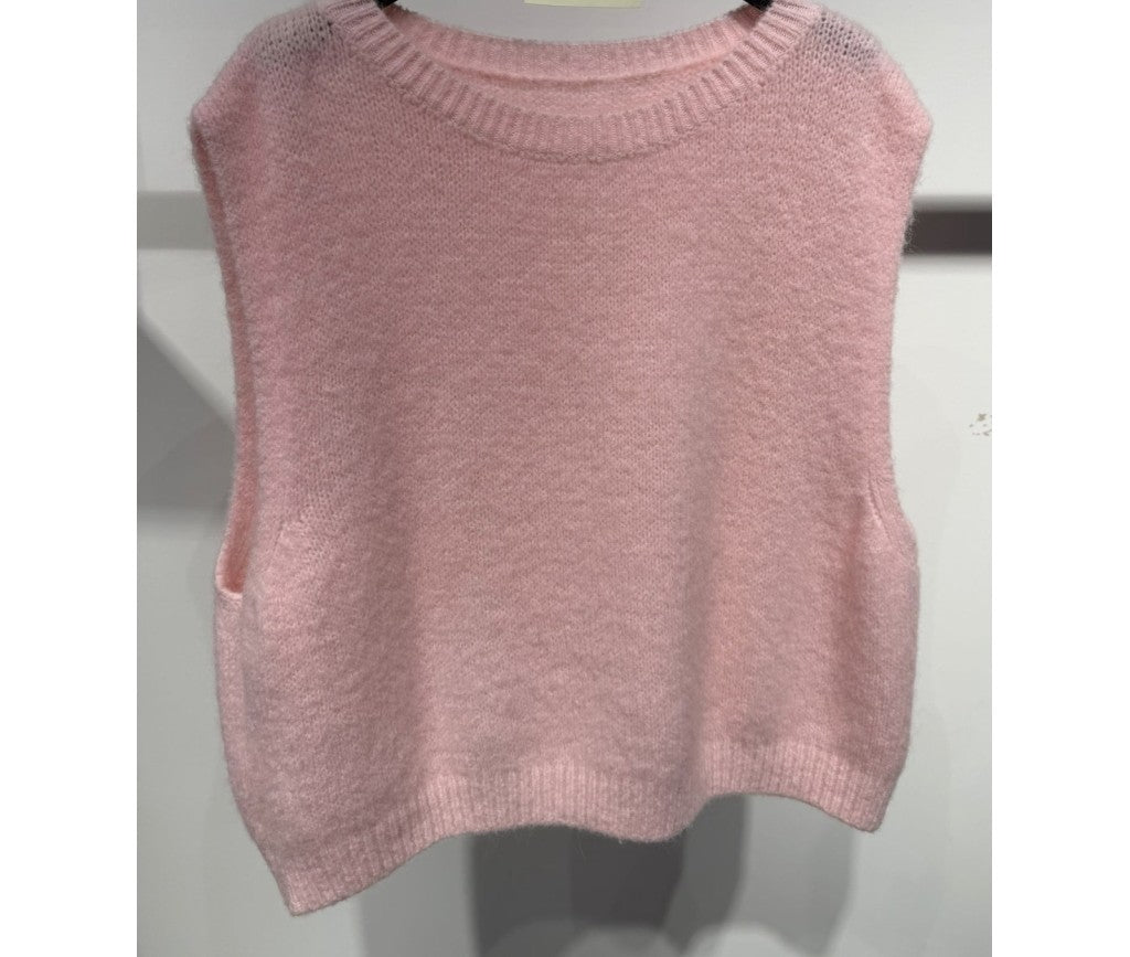 153737 | Marta du Château - Ilse Lyserød