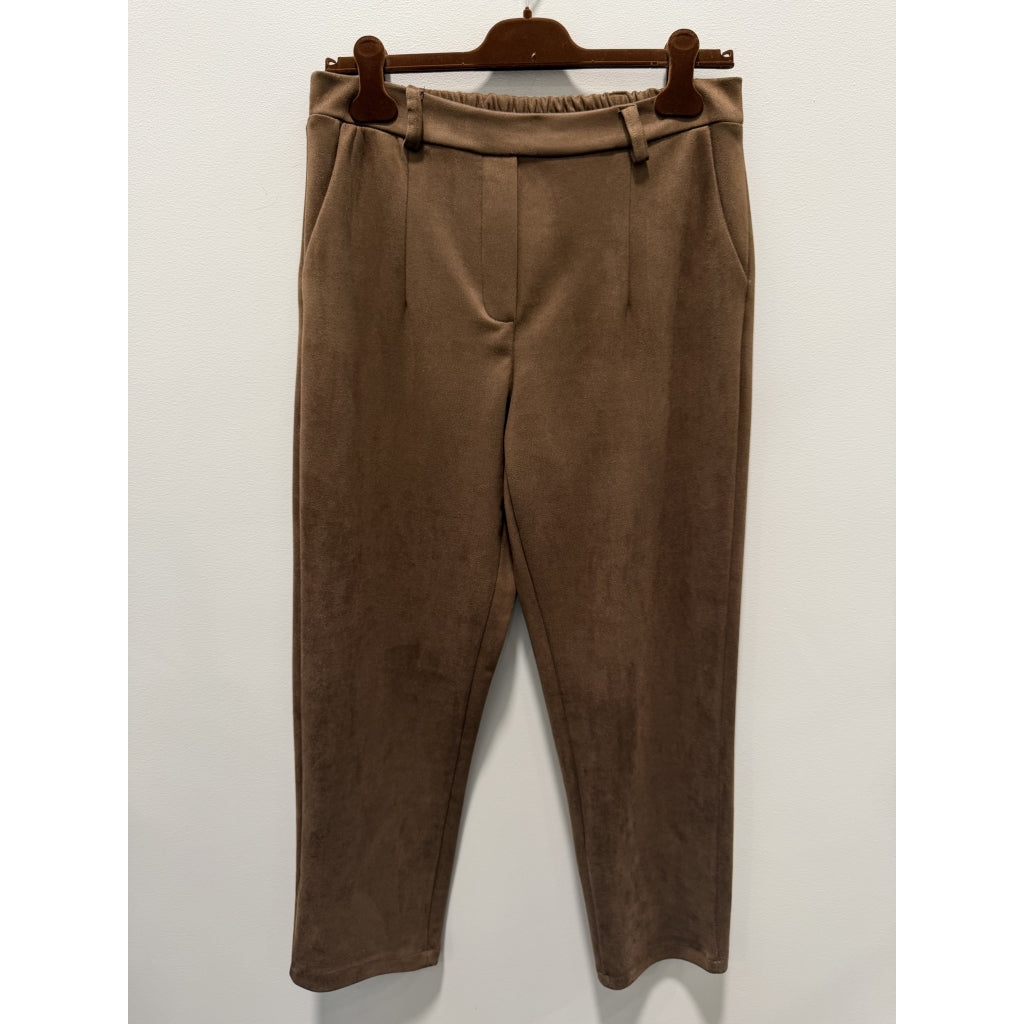 153691 | Marta du Château - Annelise Brun