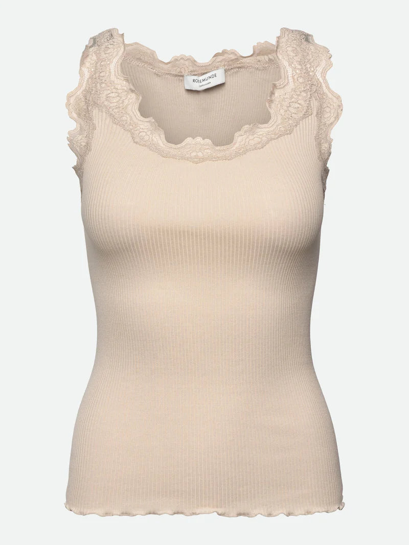 148715 | Rosemunde - Silk Top W/ Lace Sand