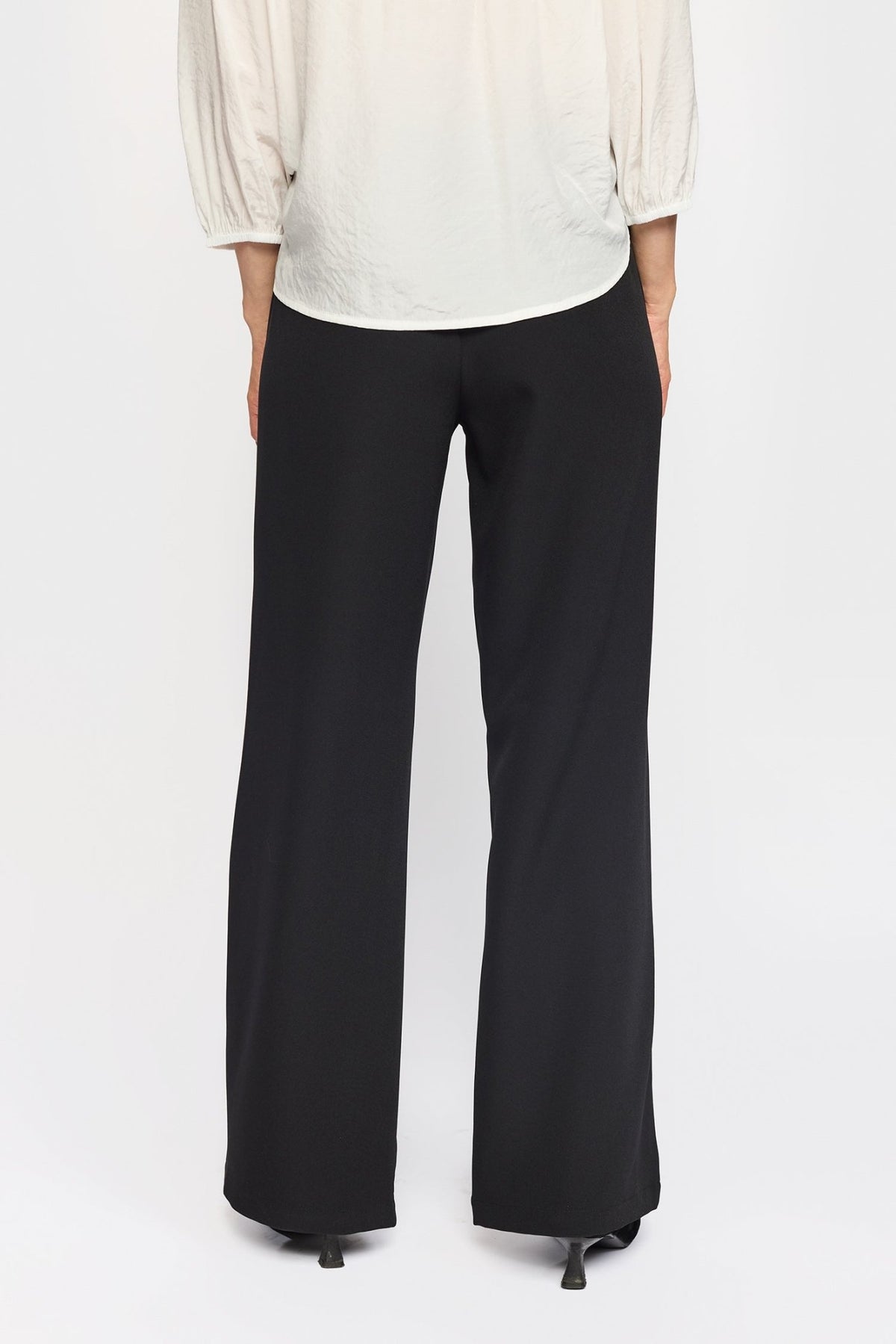 156335 | 2-Biz - Jelena Sort