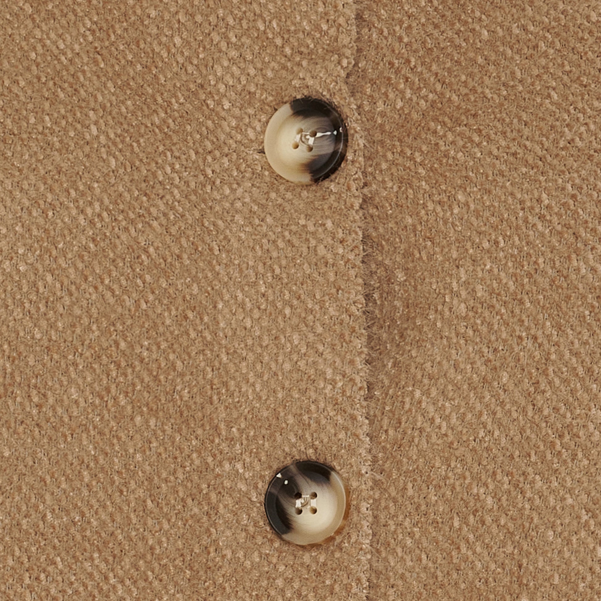 152783 | Marta du Château - Thunder Lysebrun