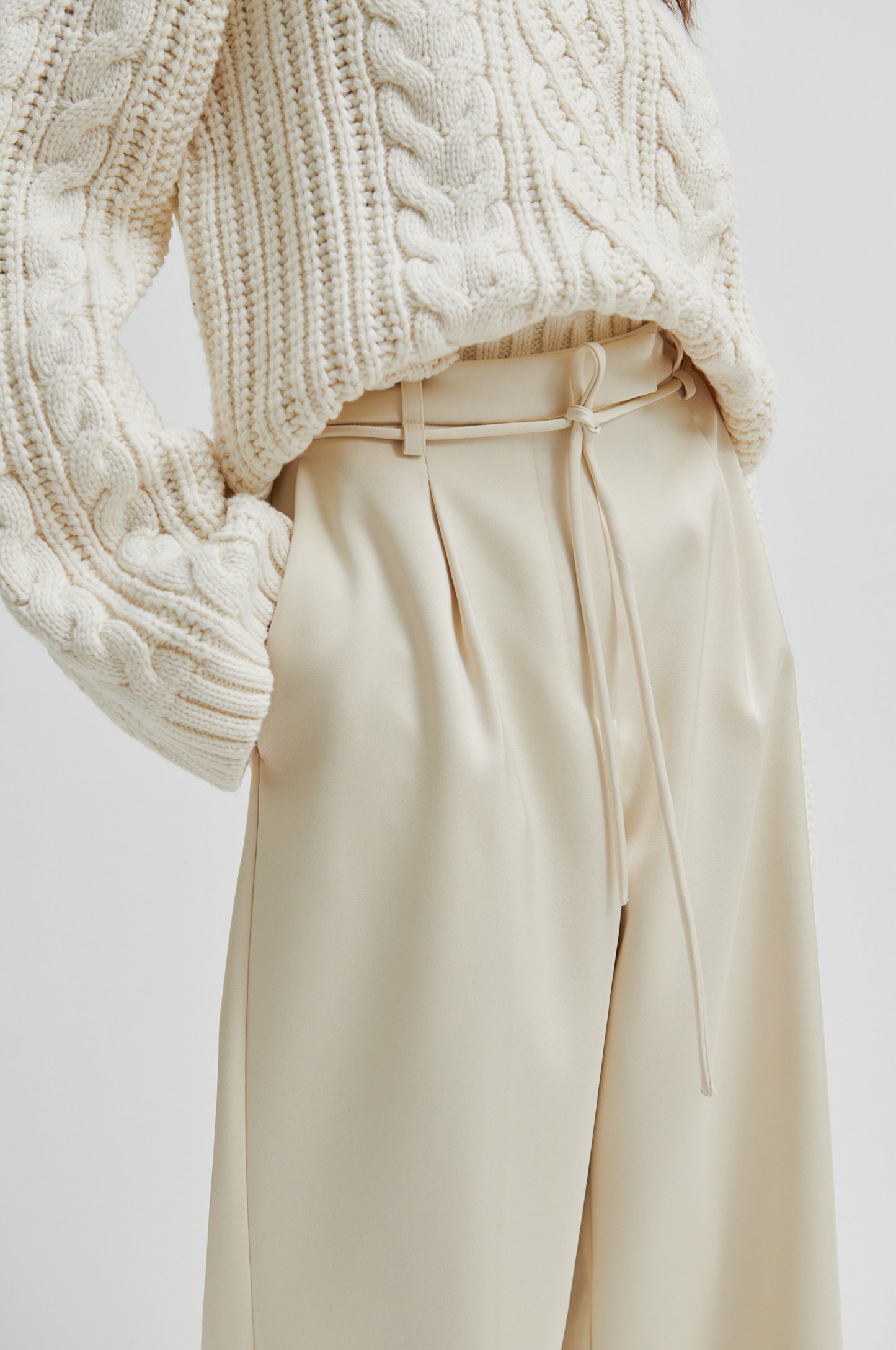 153246 | SECOND FEMALE - Dazzle Off white