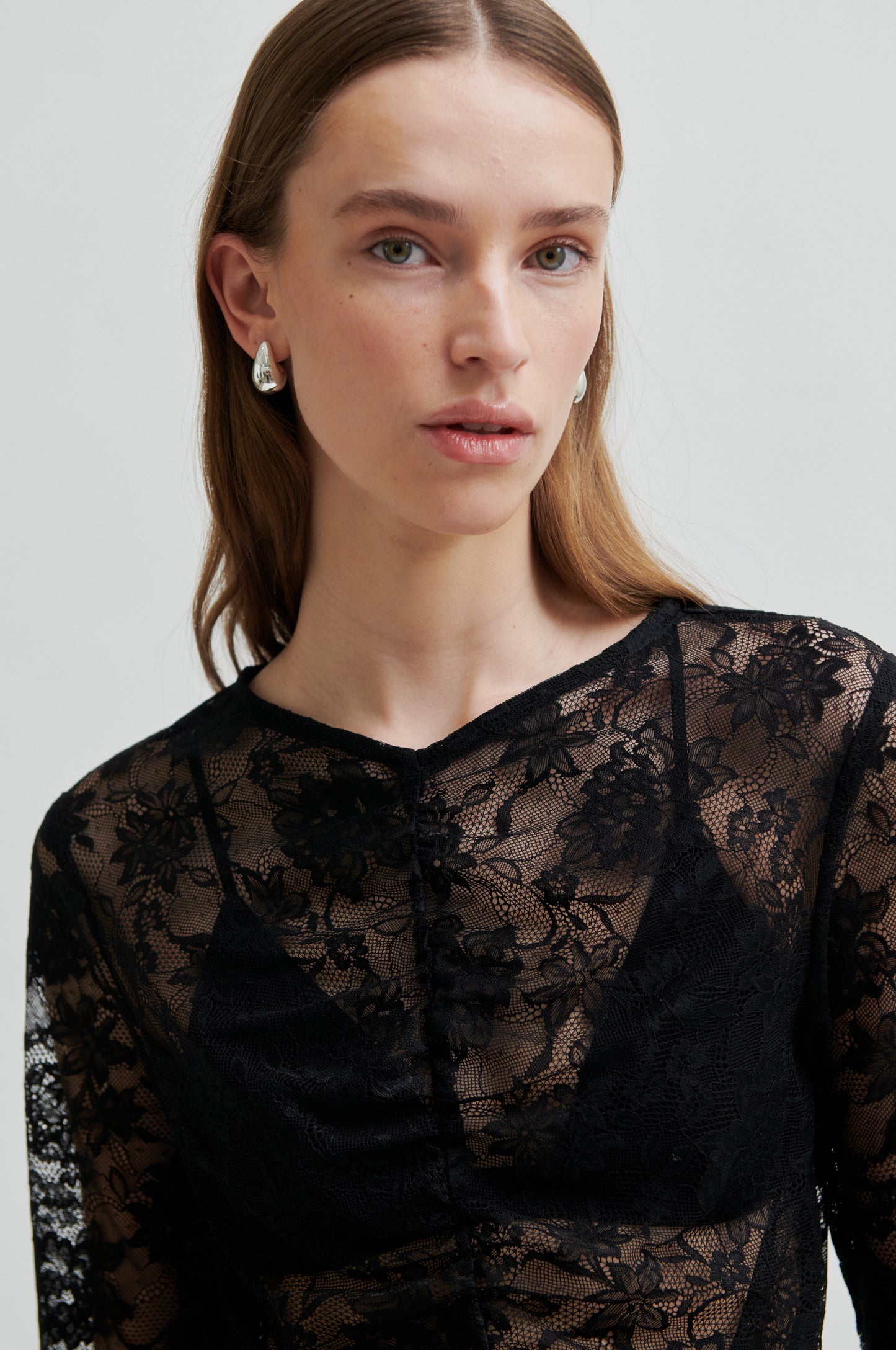 153251 | SECOND FEMALE - Social Sort