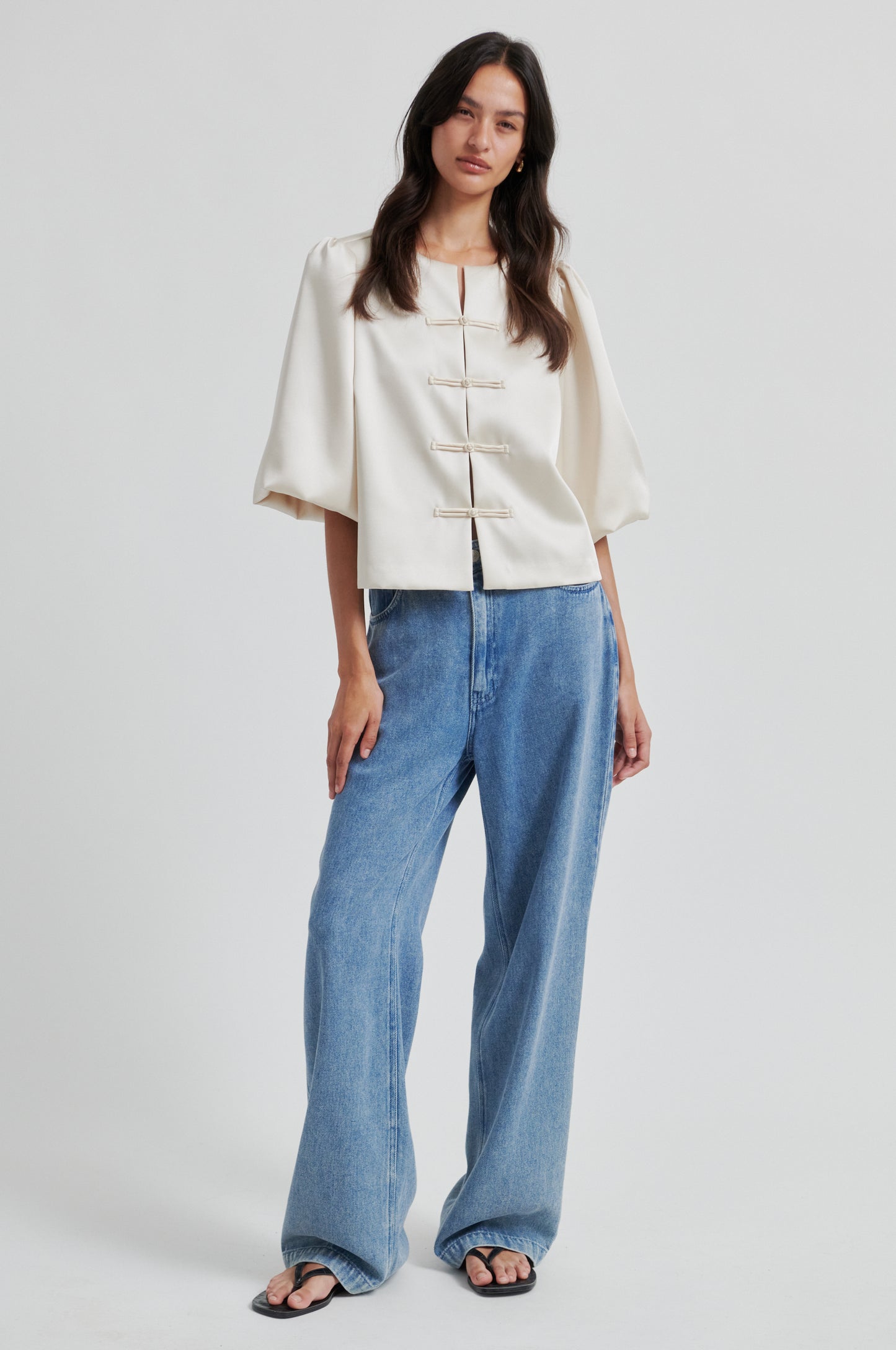 154258 | SECOND FEMALE - Perlla Off white