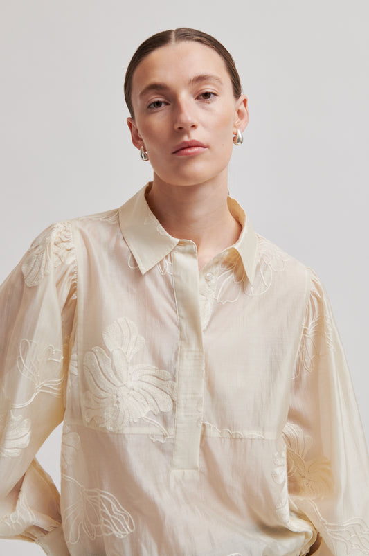  i Off white fra SECOND FEMALE