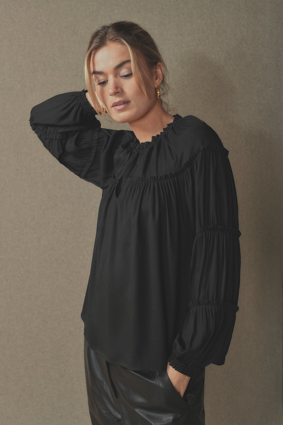 156201 | Gustav - Annsofie Sort