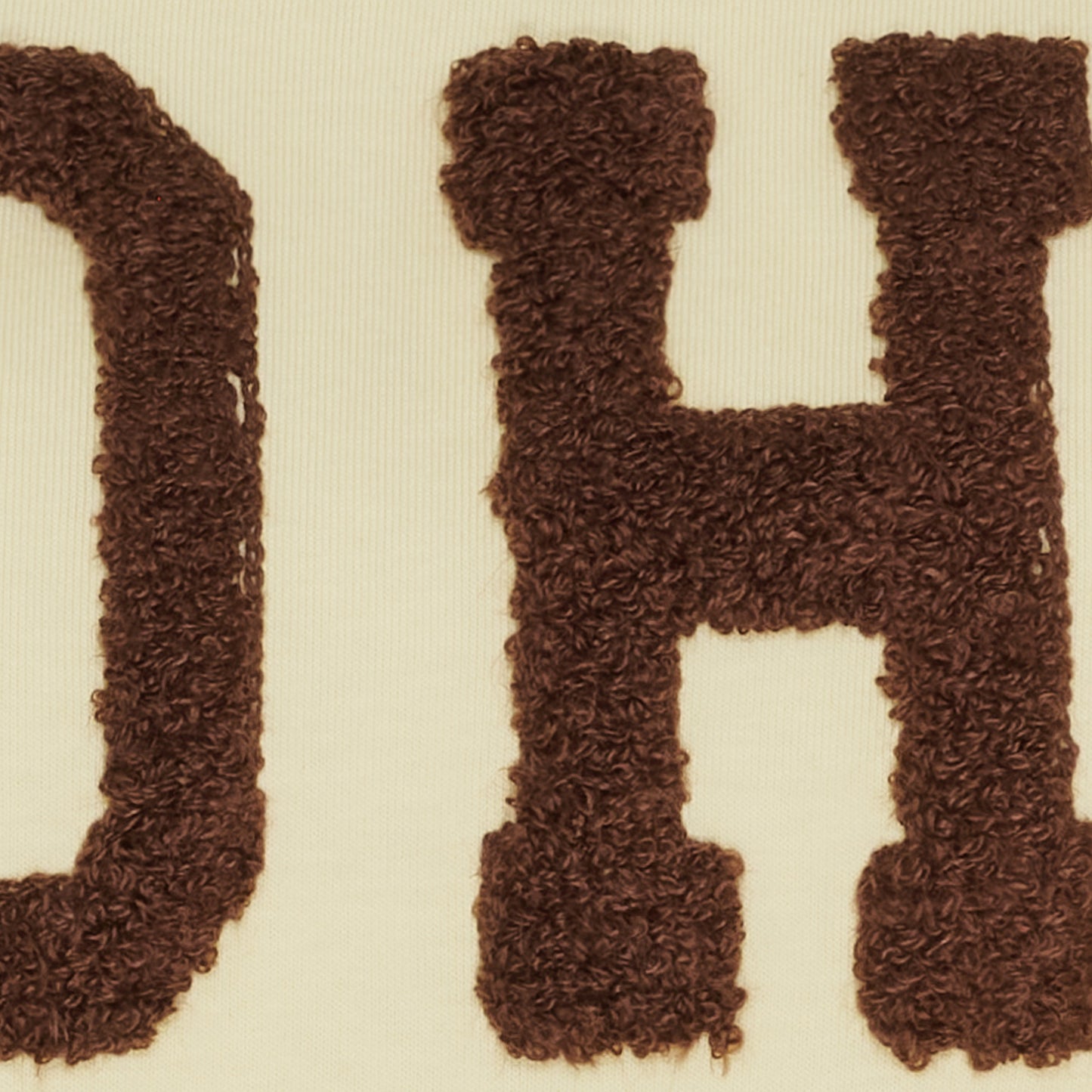 153885 | Marta du Château - Herdis Gul