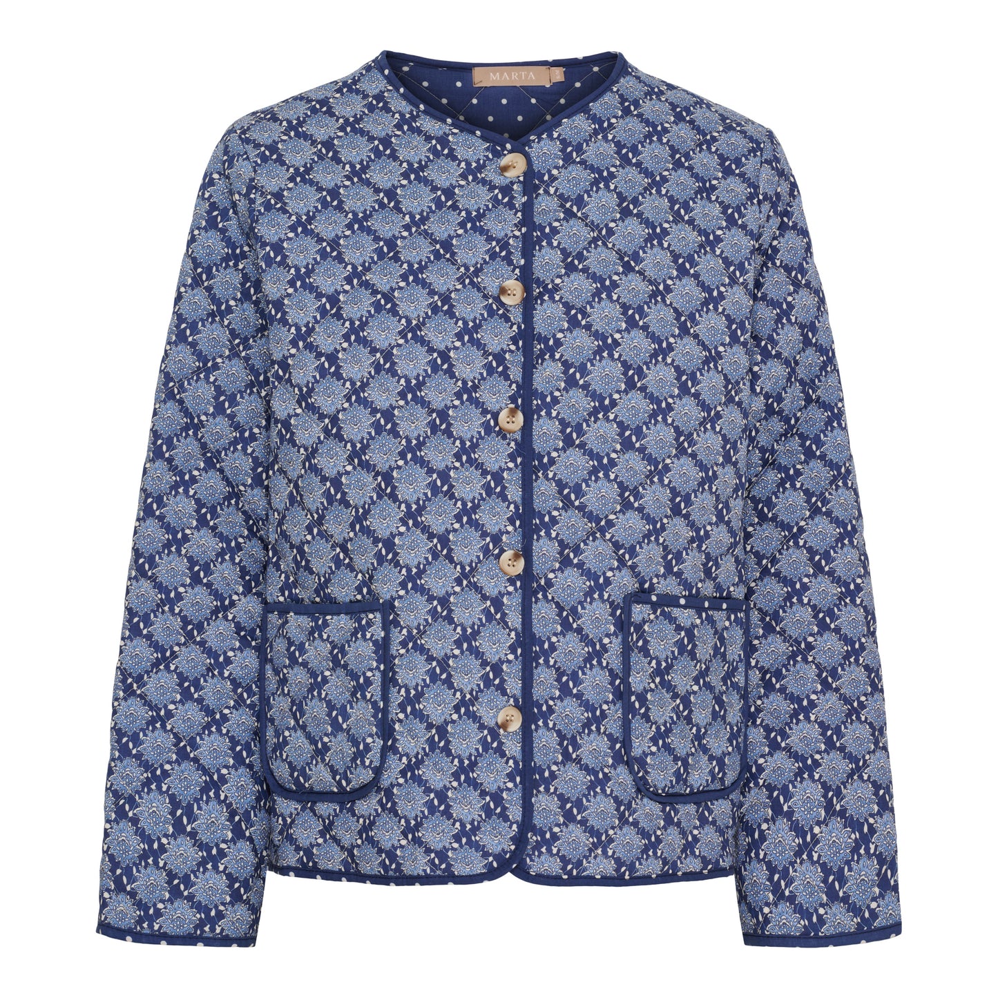 153718 | Marta du Château - Avril Blå