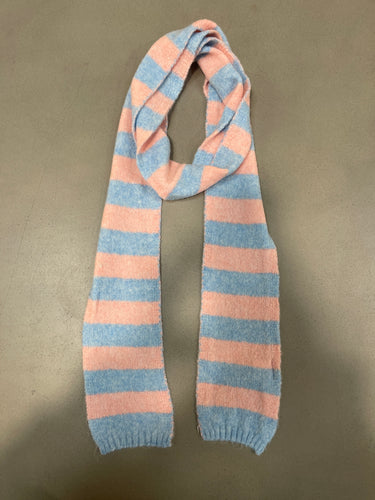 153769 | Marta du Château - Silla Stribet