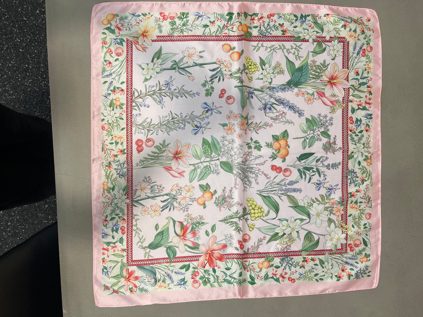 153786 | Marta du Château - Finja Rosa mønstret