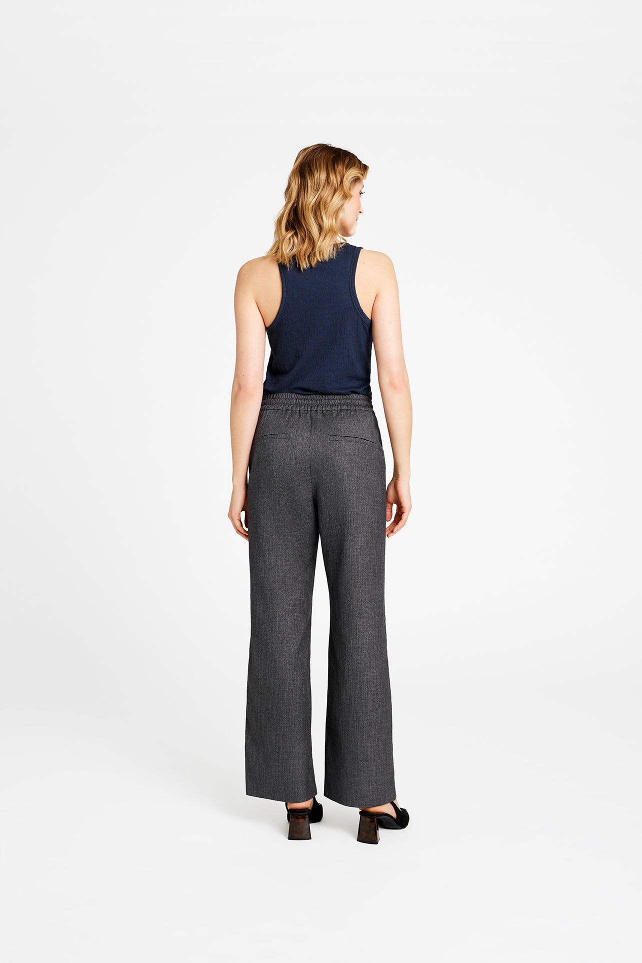 152302 | Gustav - Bali Mørkegrå