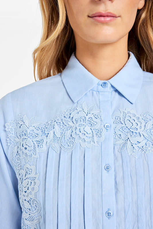  i Lyseblå fra Gustav