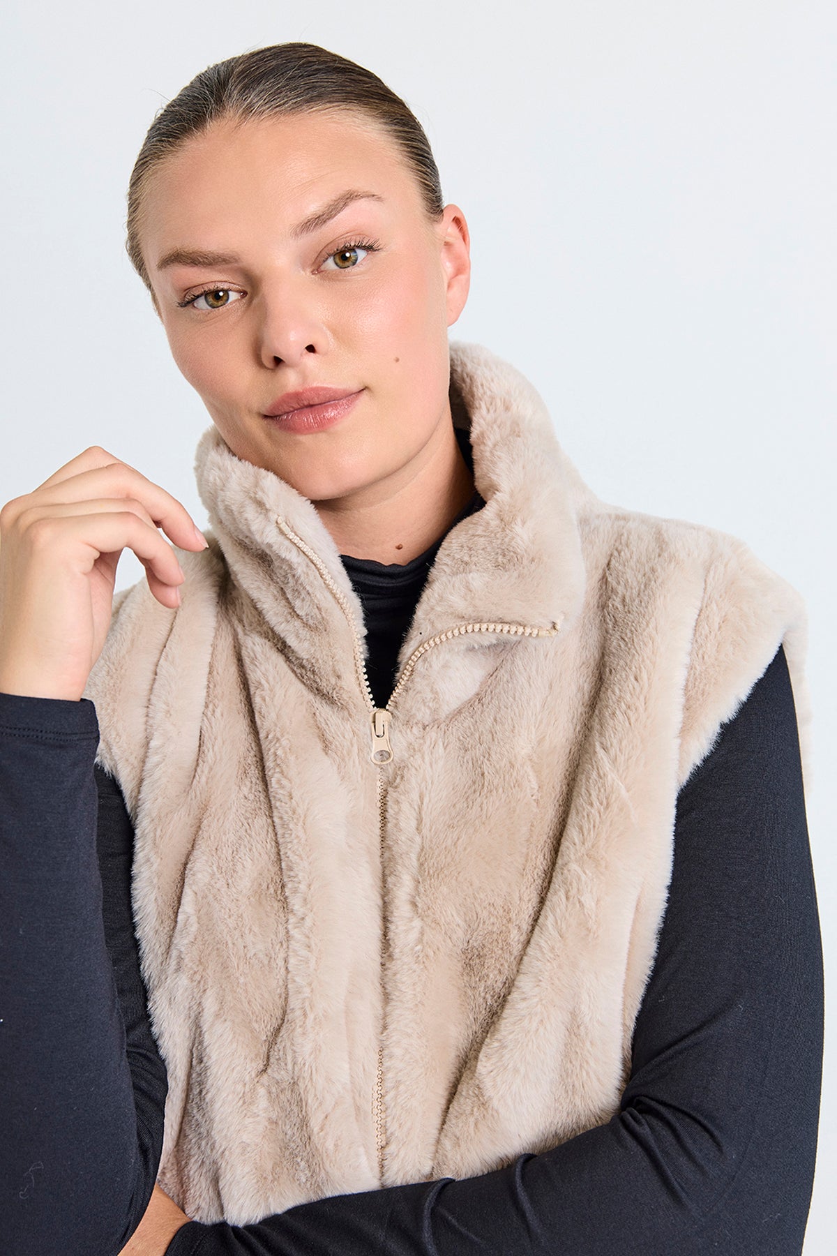 153213 | Freequent - Fony Off white