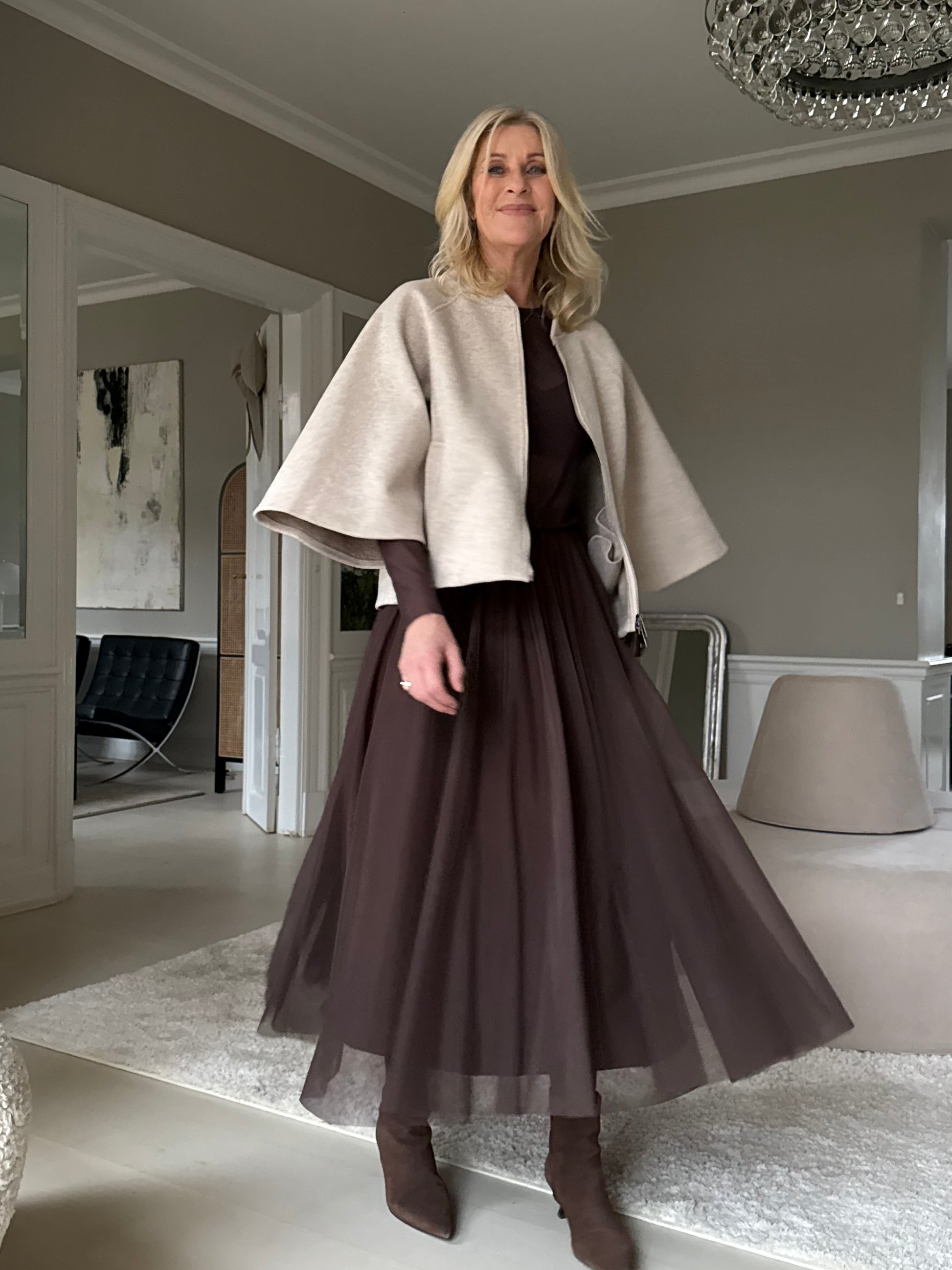 153445 | Luxzuz - Tullia Mørkebrun