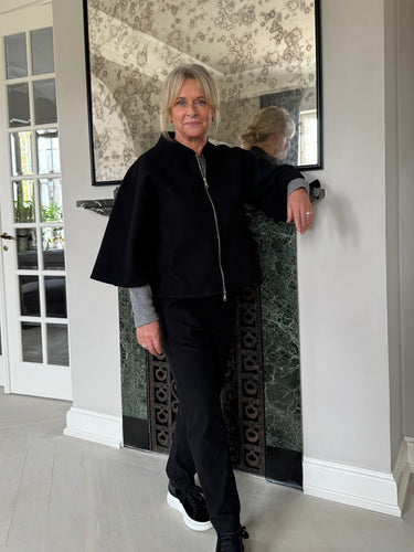 153336 | Marta du Château - Pia Sort