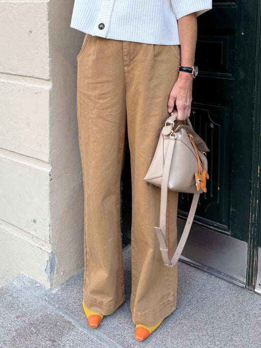  i Camel fra WithBlack