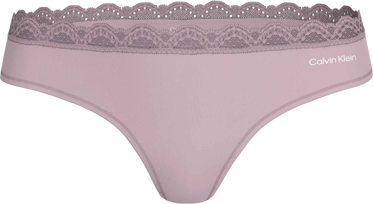 Støvet lyserød 156494 | Calvin Klein – 3 FOR 399,- Lyserødt undertøj i bikini-stil med en bølget blondekant i taljen.