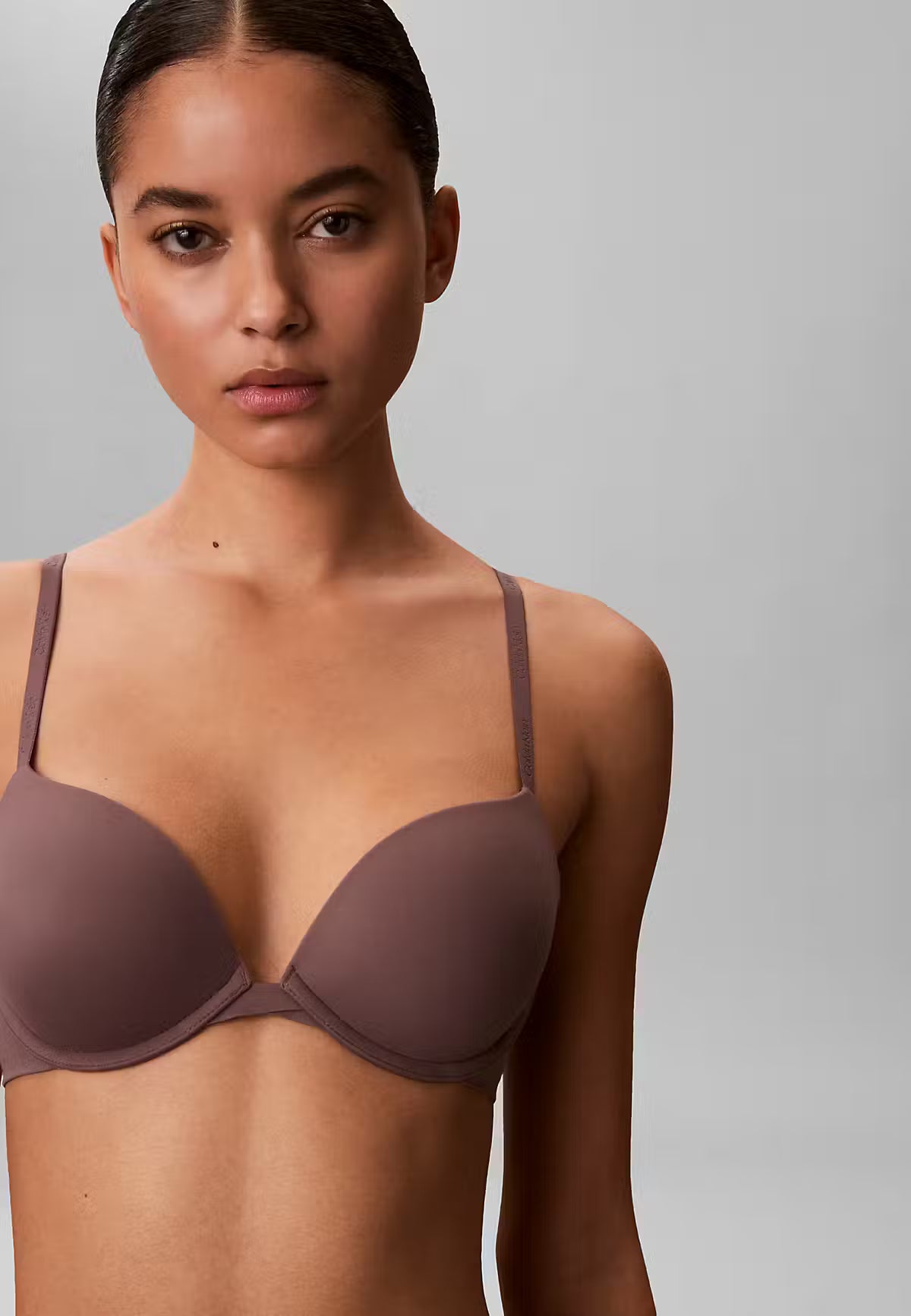 155200 | Calvin Klein - Botanical Brown Brun