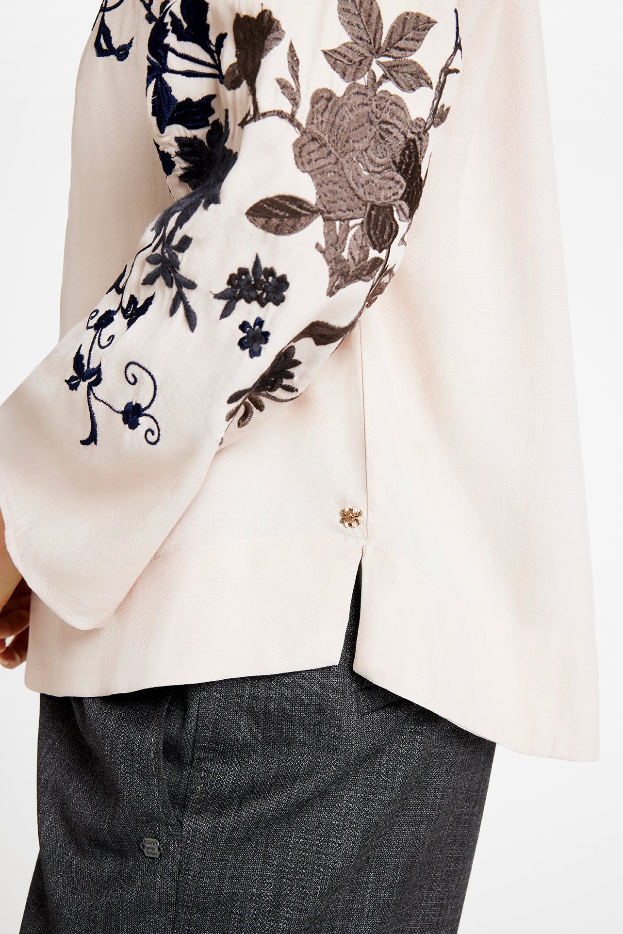 152309 | Gustav - Naja Beige