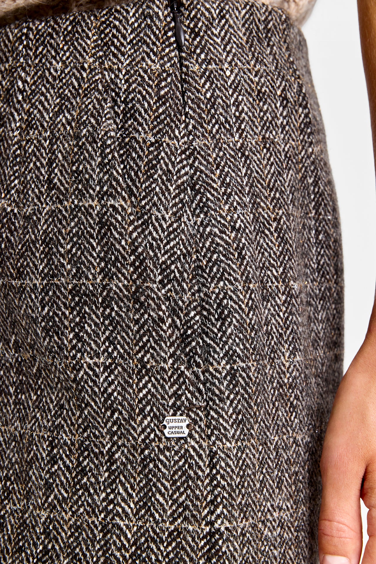 153108 | Gustav - Olivia Brun mønstret