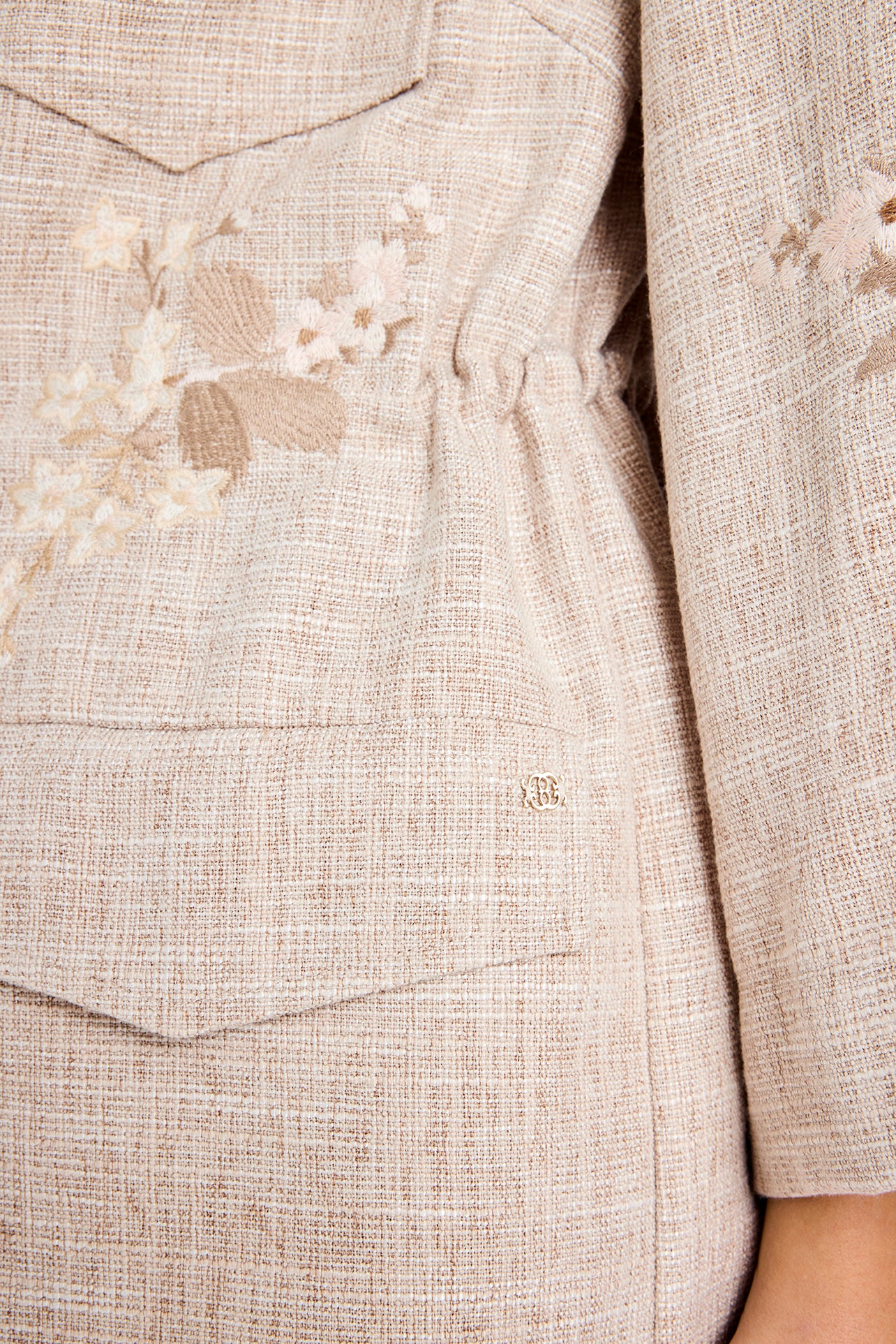 153586 | Gustav - Prisca Sand