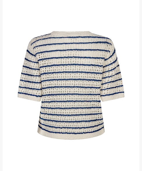 153990 | Red Button - Jolene Stribet