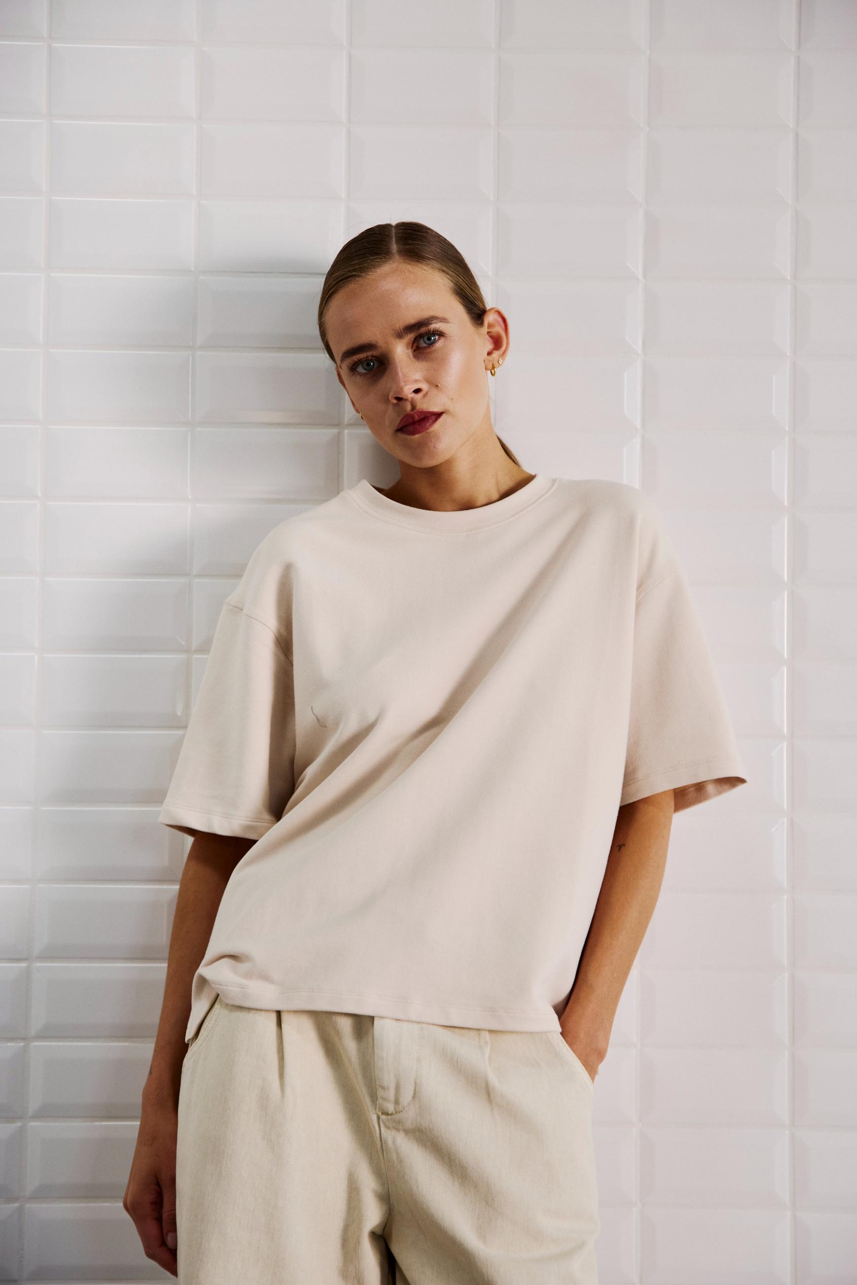 153537 | WithBlack - Tindra Off white