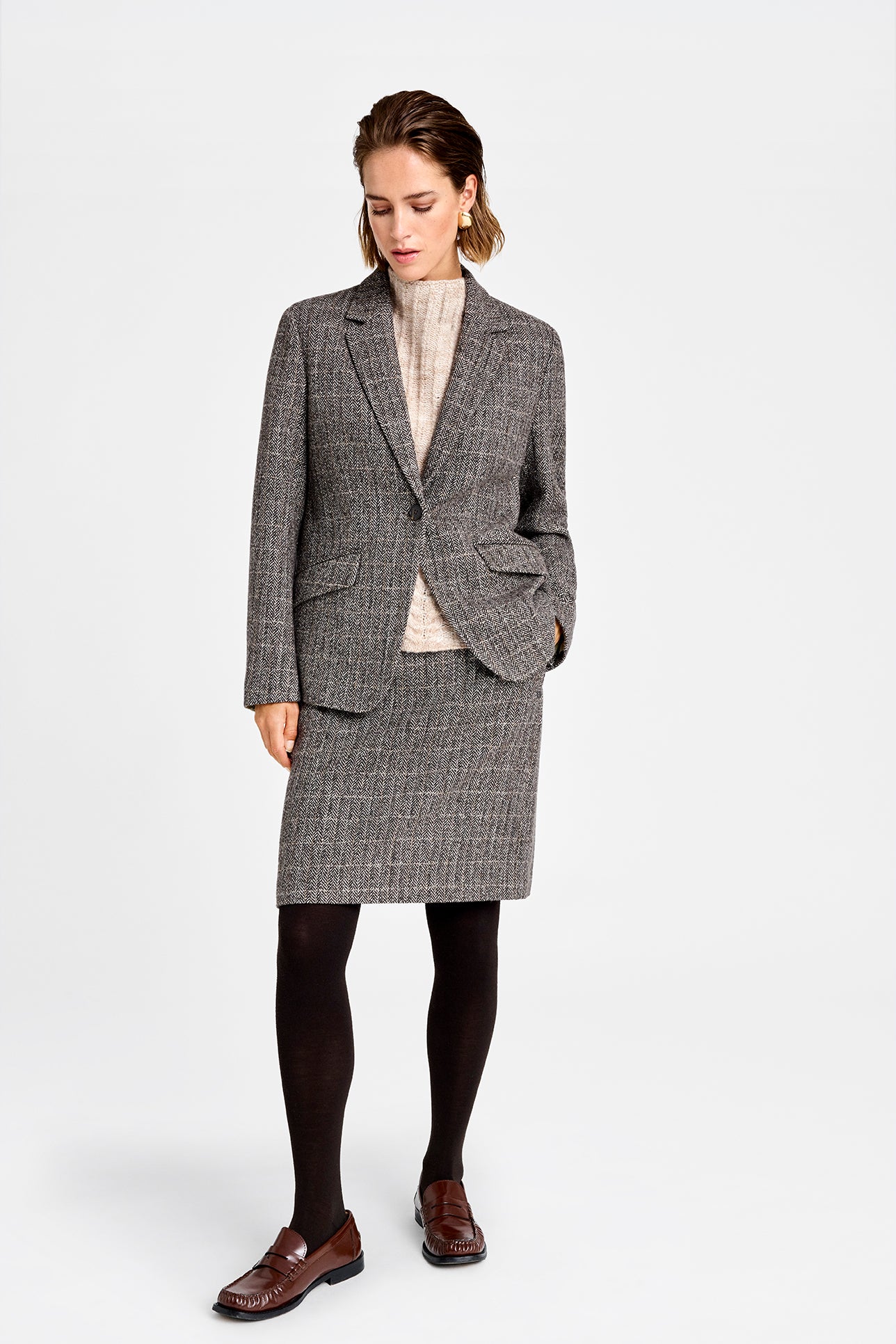 153109 | Gustav - Stacie Brun mønstret