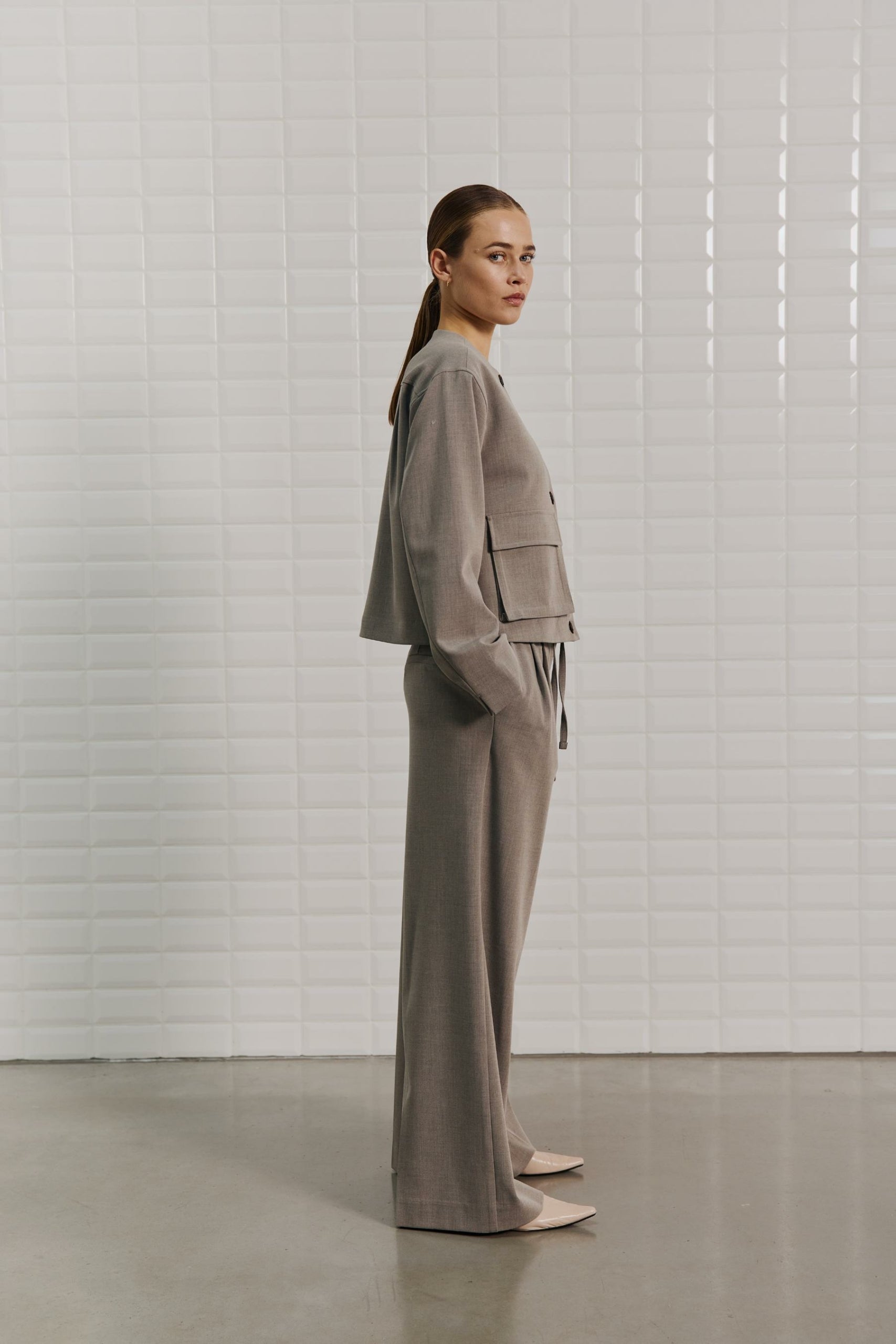 153616 | WithBlack - Agnolia Grå