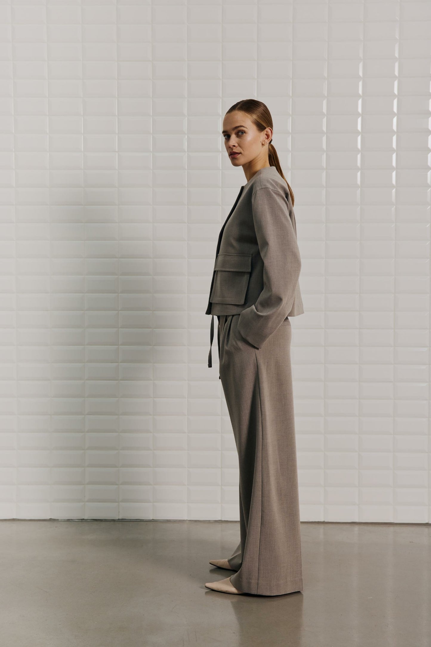 153616 | WithBlack - Agnolia Grå