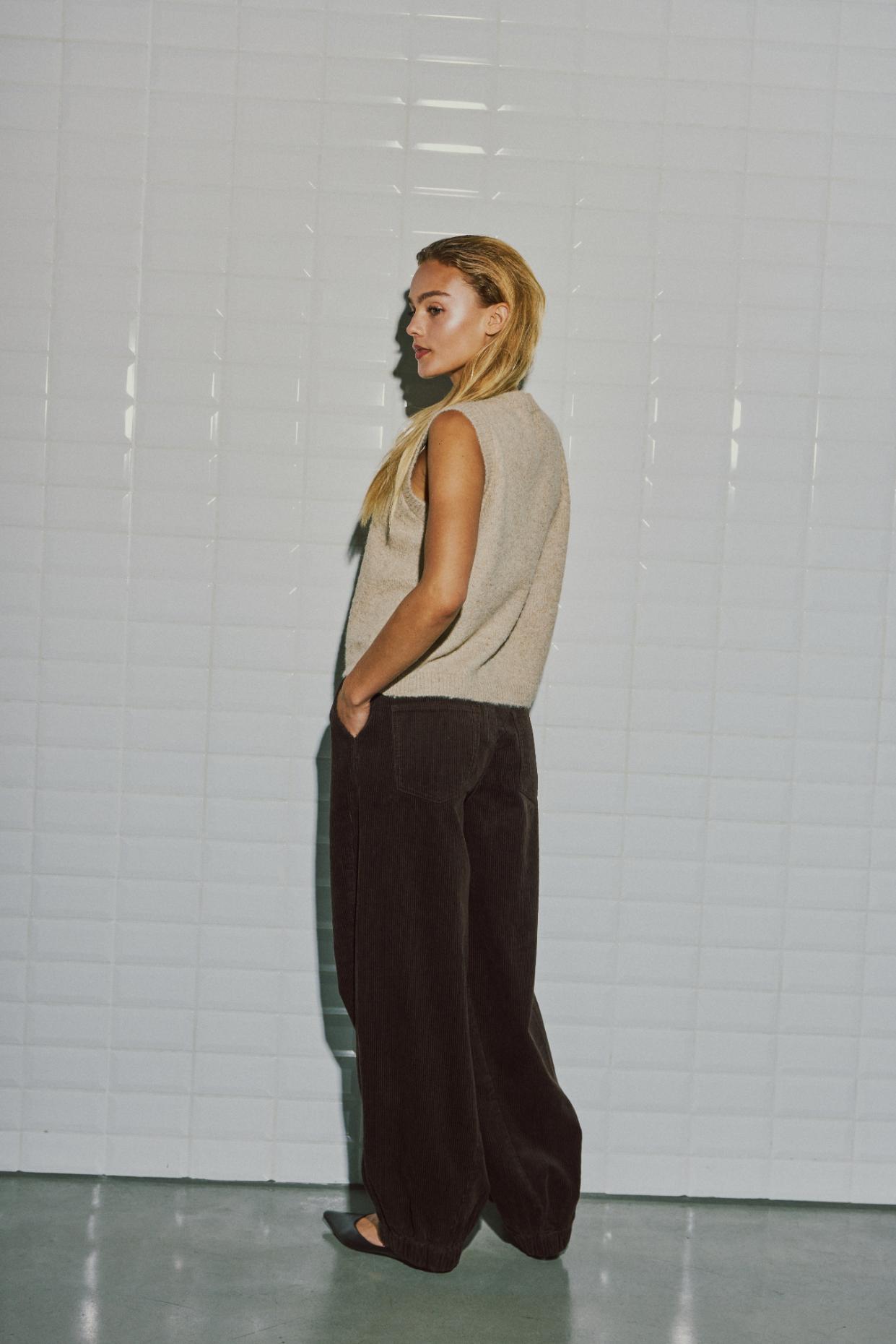 155635 | WithBlack - Wblandrea Sand