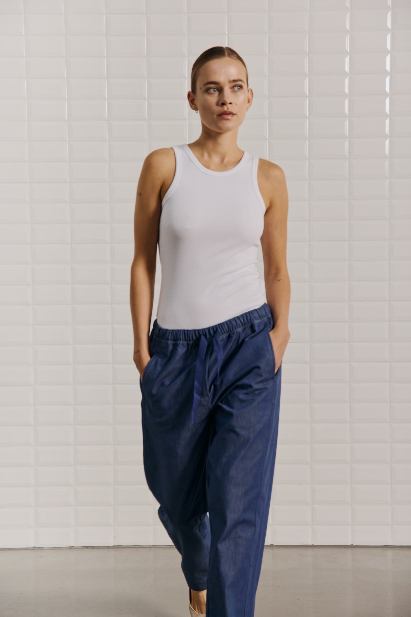 153613 | WithBlack - Victoria Denim