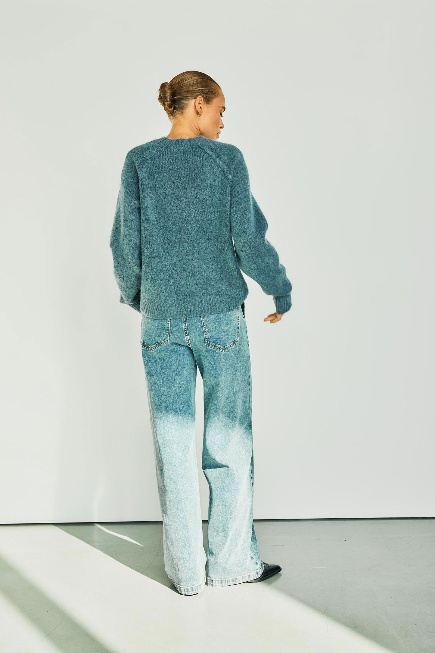 152132 | WithBlack - Andrea Blåmeleret