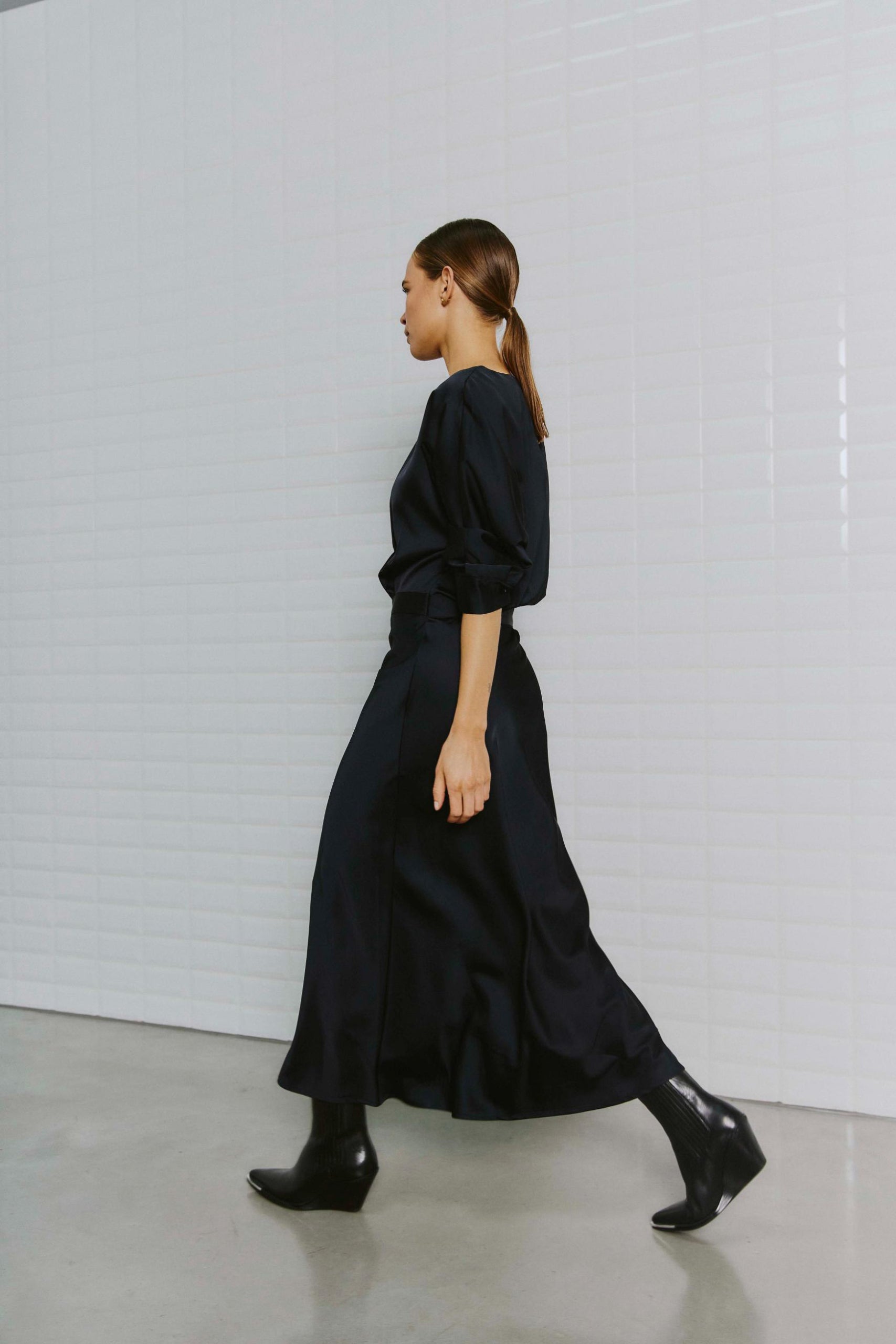 153194 | WithBlack - Dagmar Mørkeblå