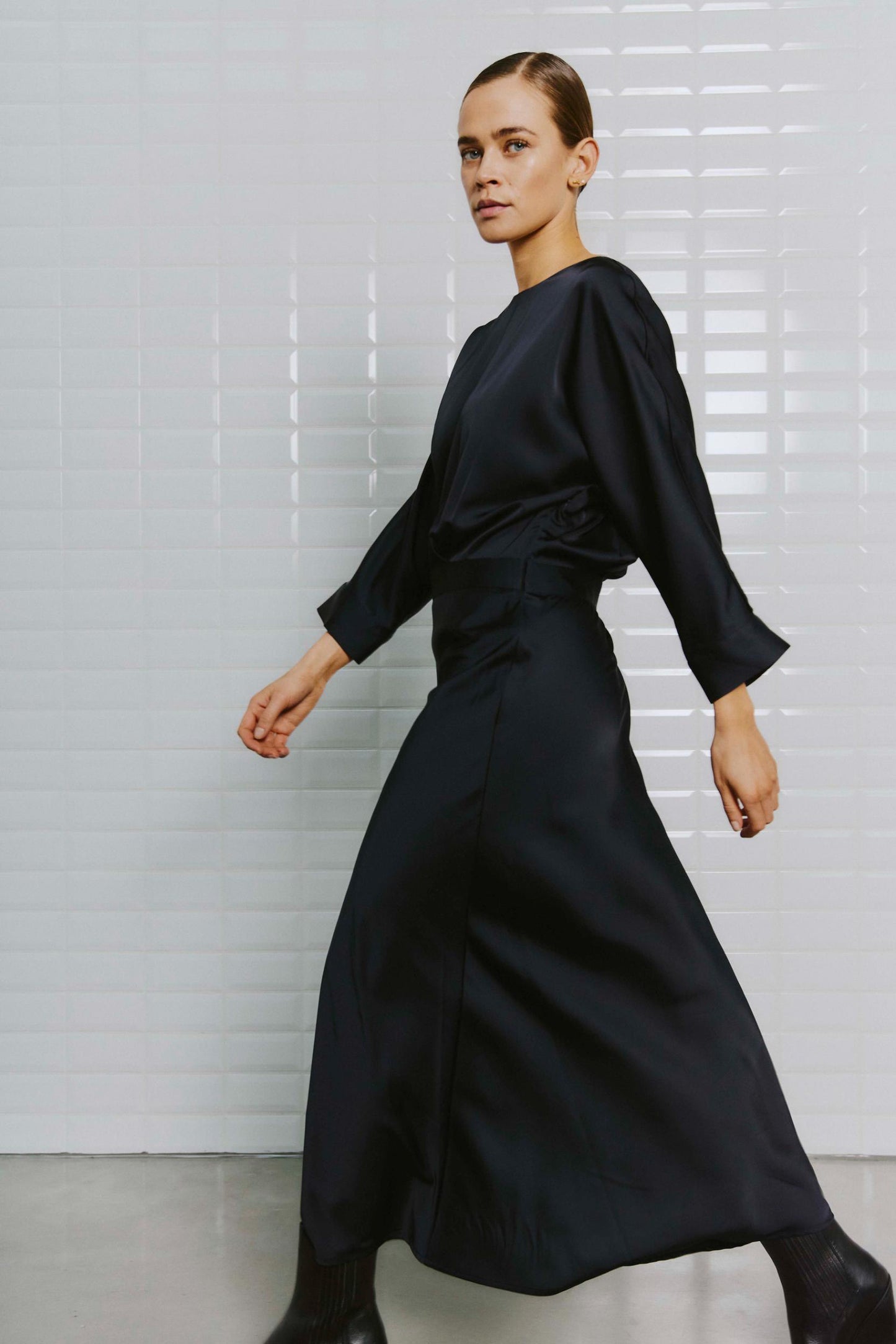 153194 | WithBlack - Dagmar Mørkeblå