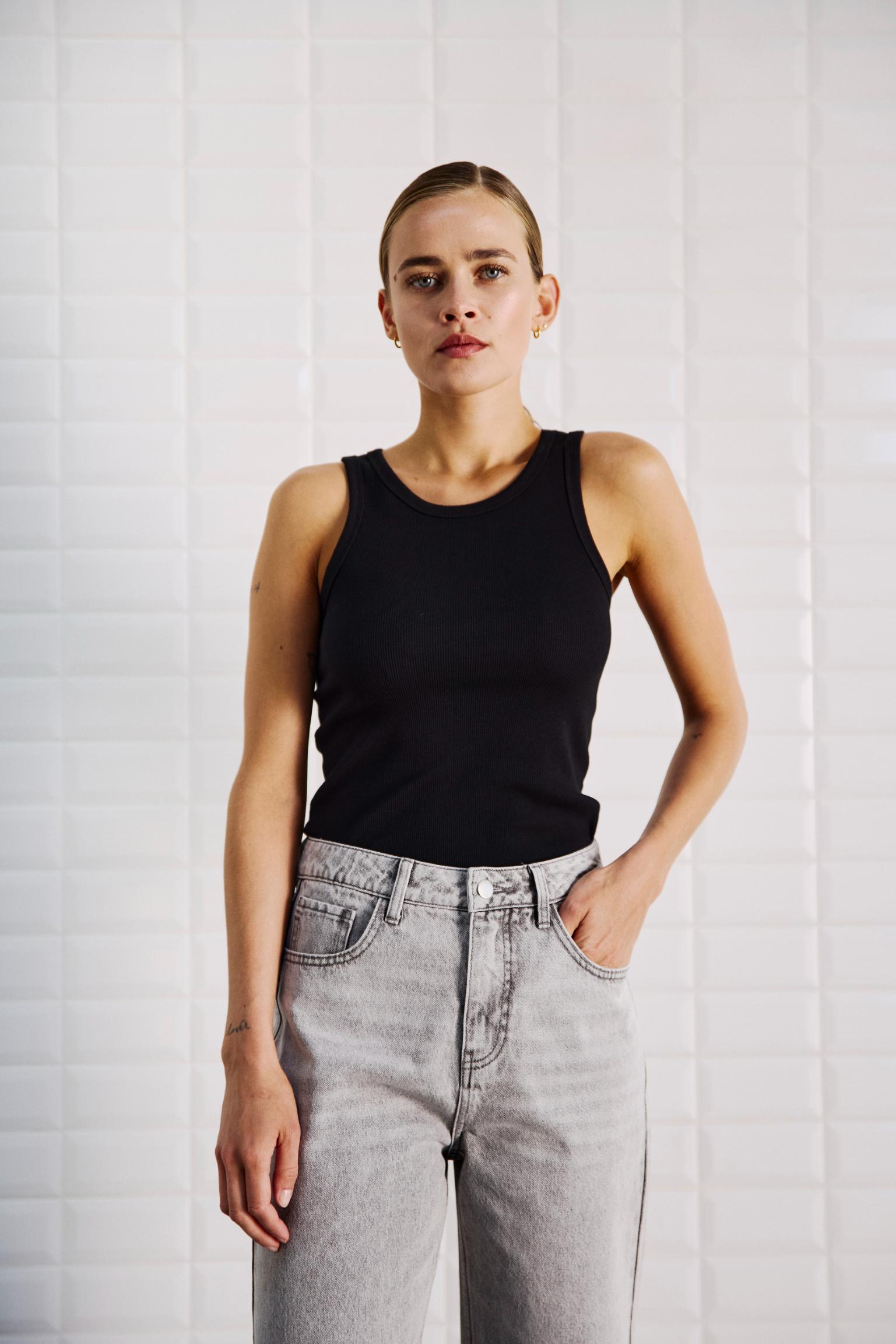 153547 | WithBlack - Dordi Sort