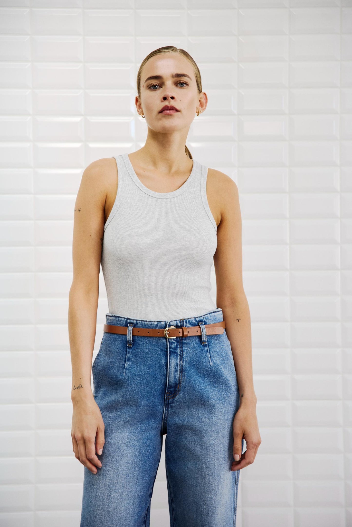 153548 | WithBlack - Dordi Lysegrå