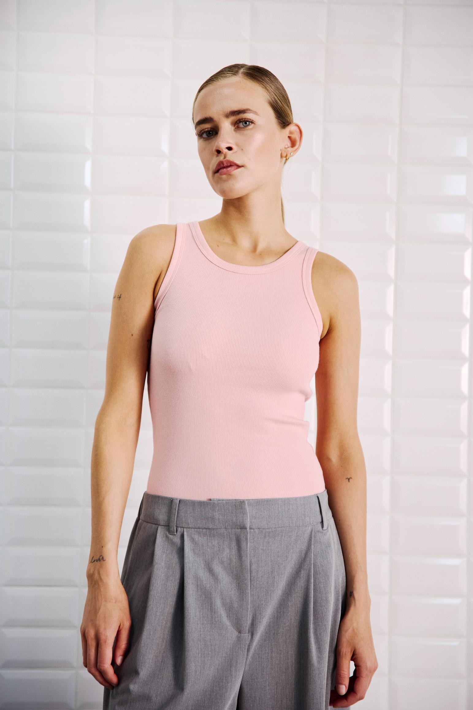 153551 | WithBlack - Dordi Koral