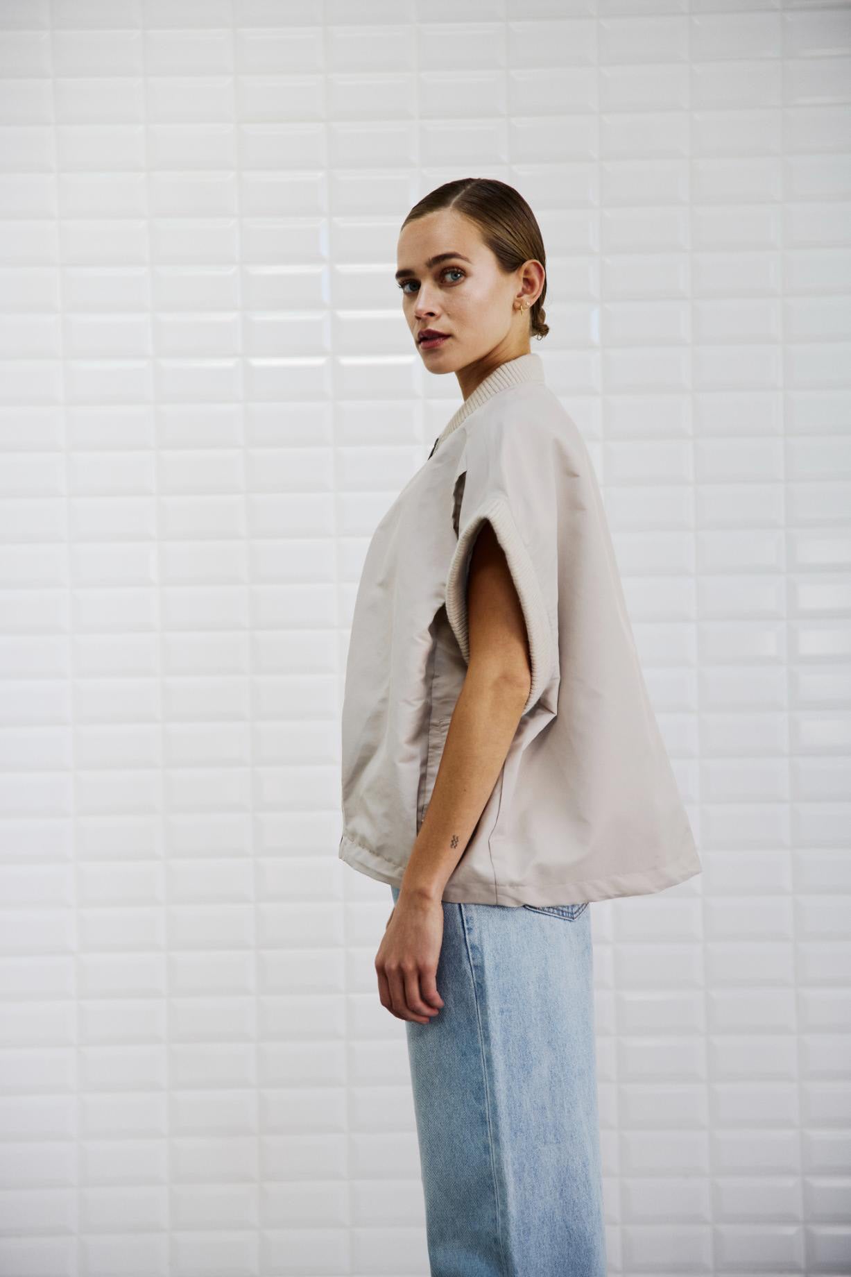 153553 | WithBlack - Imperial Beige