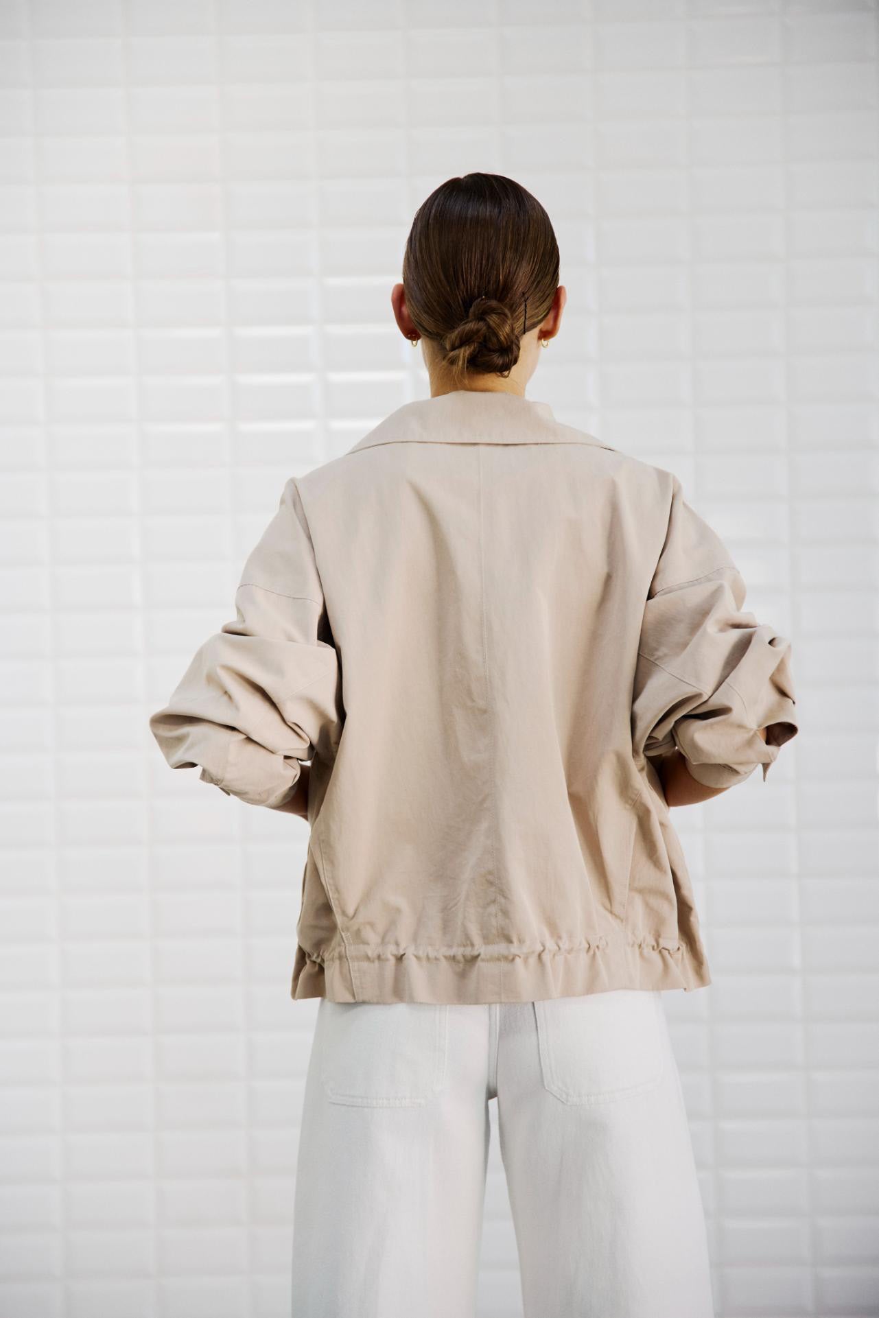 153609 | WithBlack - Lydia Sand