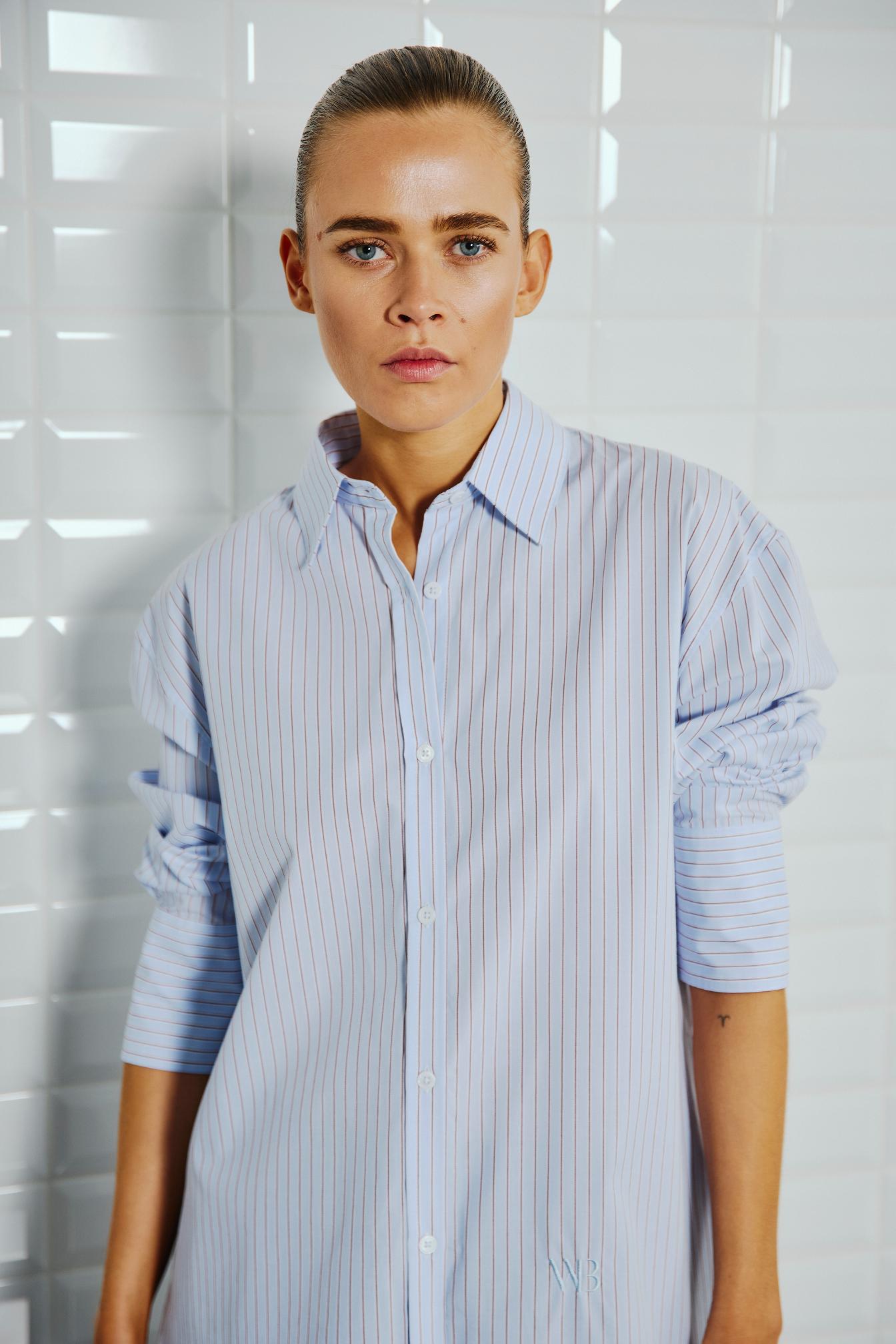 152218 | WithBlack - Noa Stribet