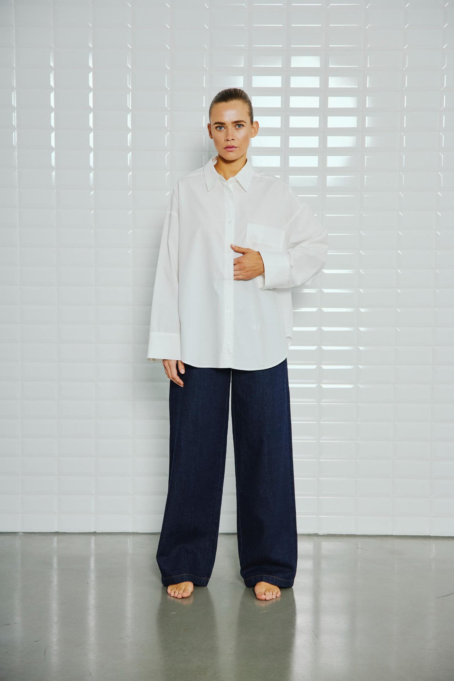 152209 | WithBlack - Nolan Hvid