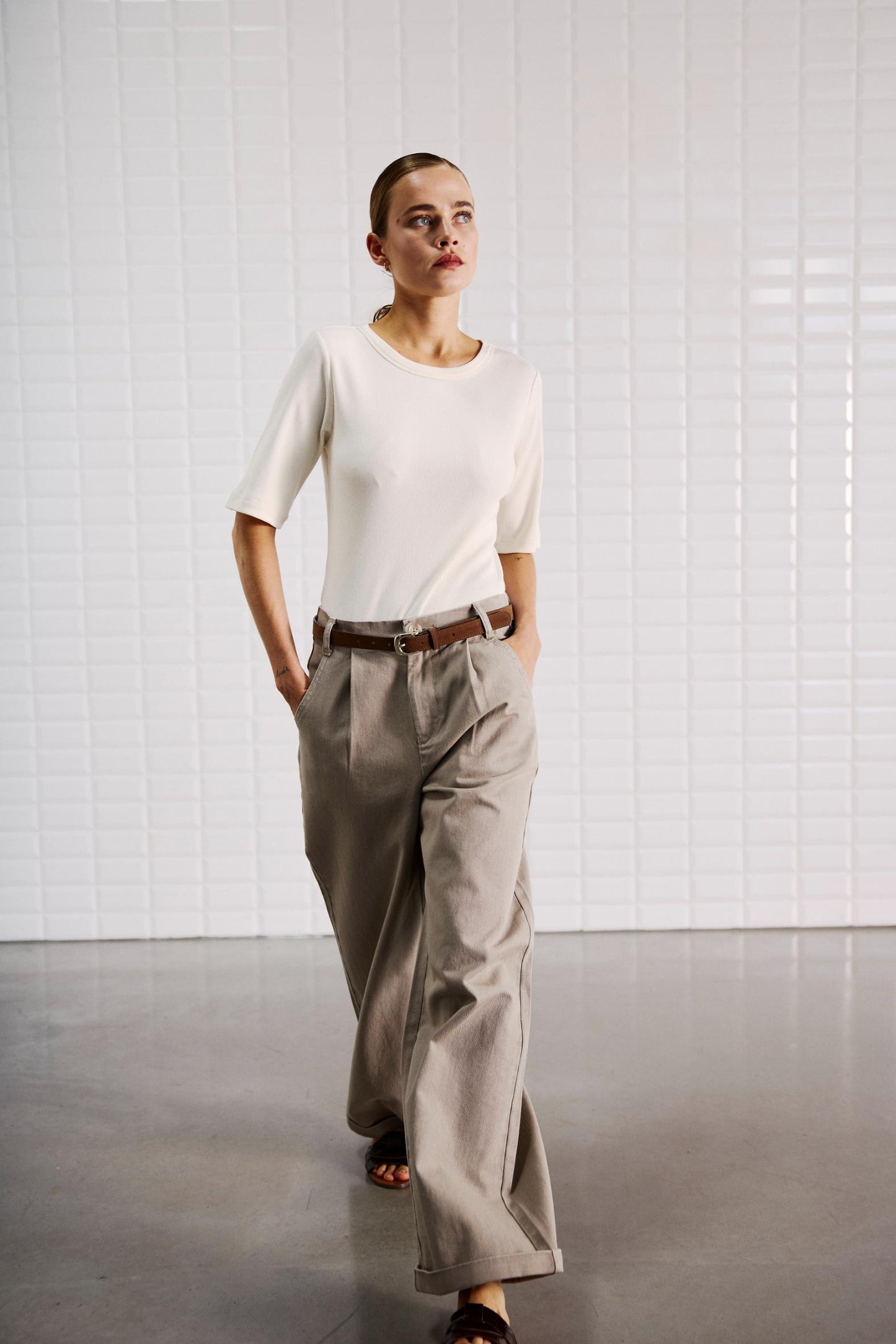 153534 | WithBlack - Steffi Sand