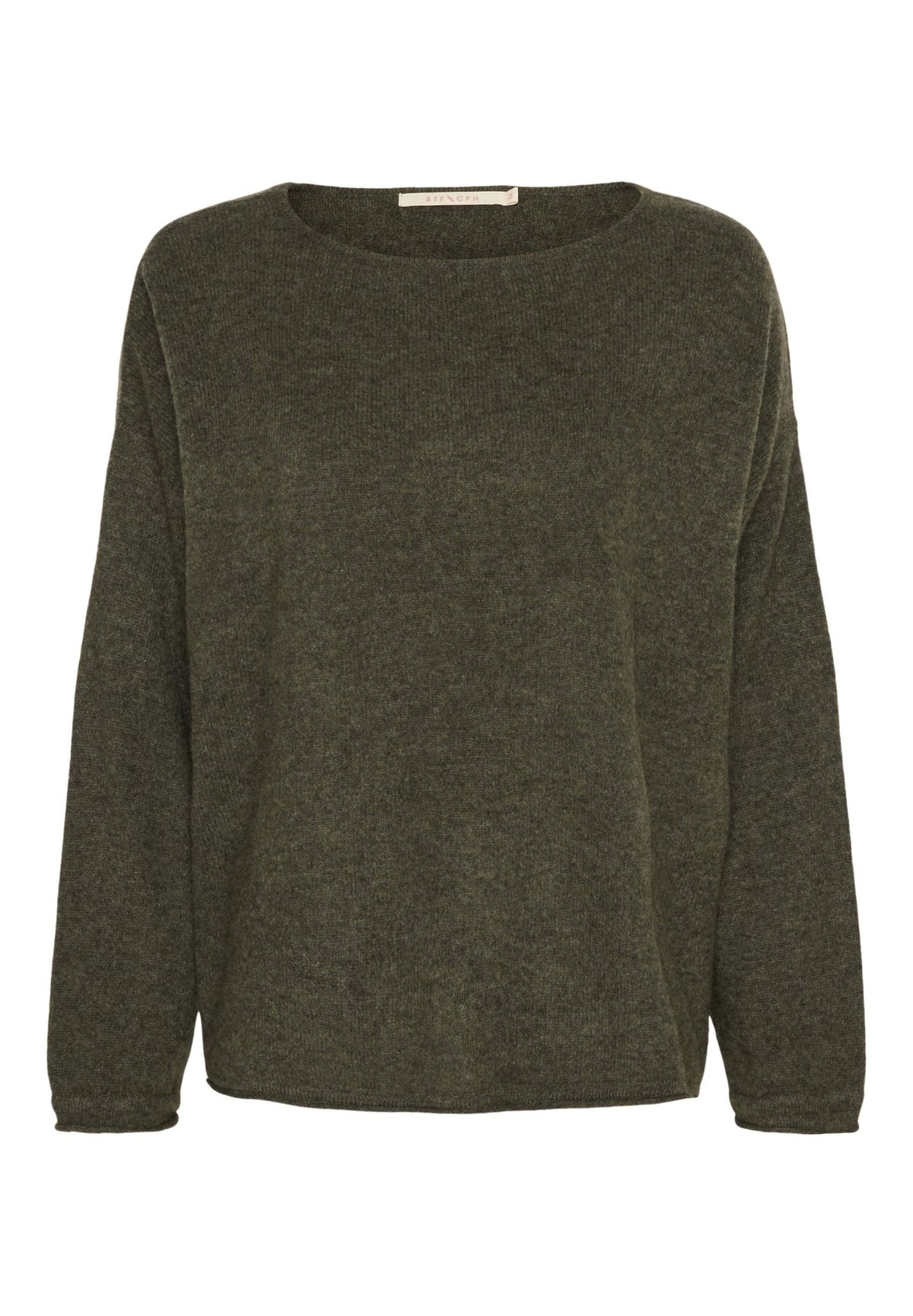 BTF CPH Mira Pure Cashmere-trøje i mørk army, langærmet med rund hals, vist på hvid baggrund.