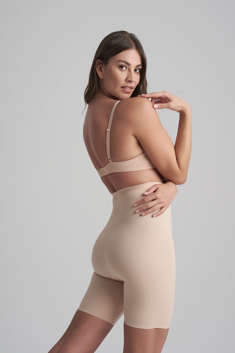 151141 | BYE BRA - High Waist Short Pudder